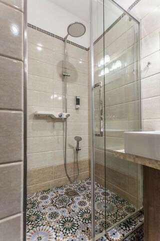 Гостиница Шёлковый путь Санкт-Петербург Двухкомнатный люкс-9